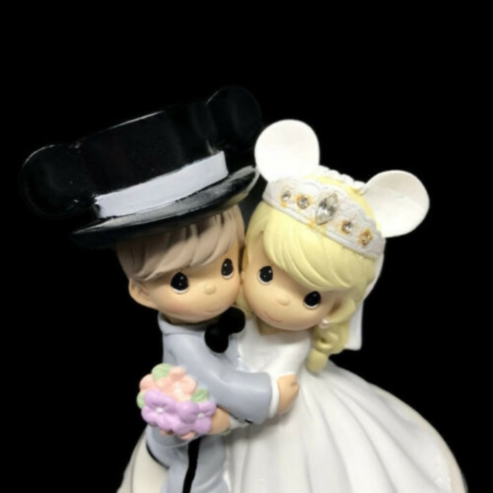 Precious Moments Disney Wedding Gift Music Box - Picture 6 of 8
